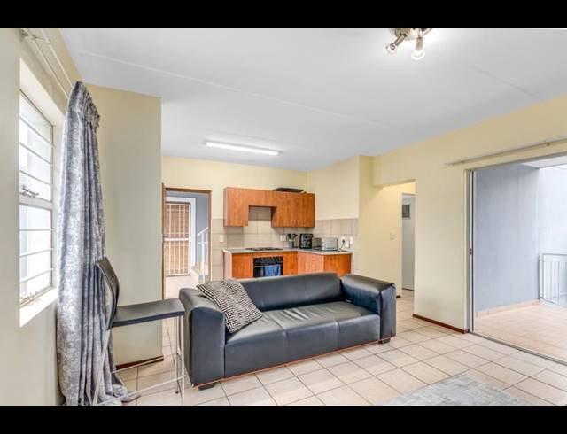 1 BEDROOM PROPERTY TO RENT IN FERNDALE